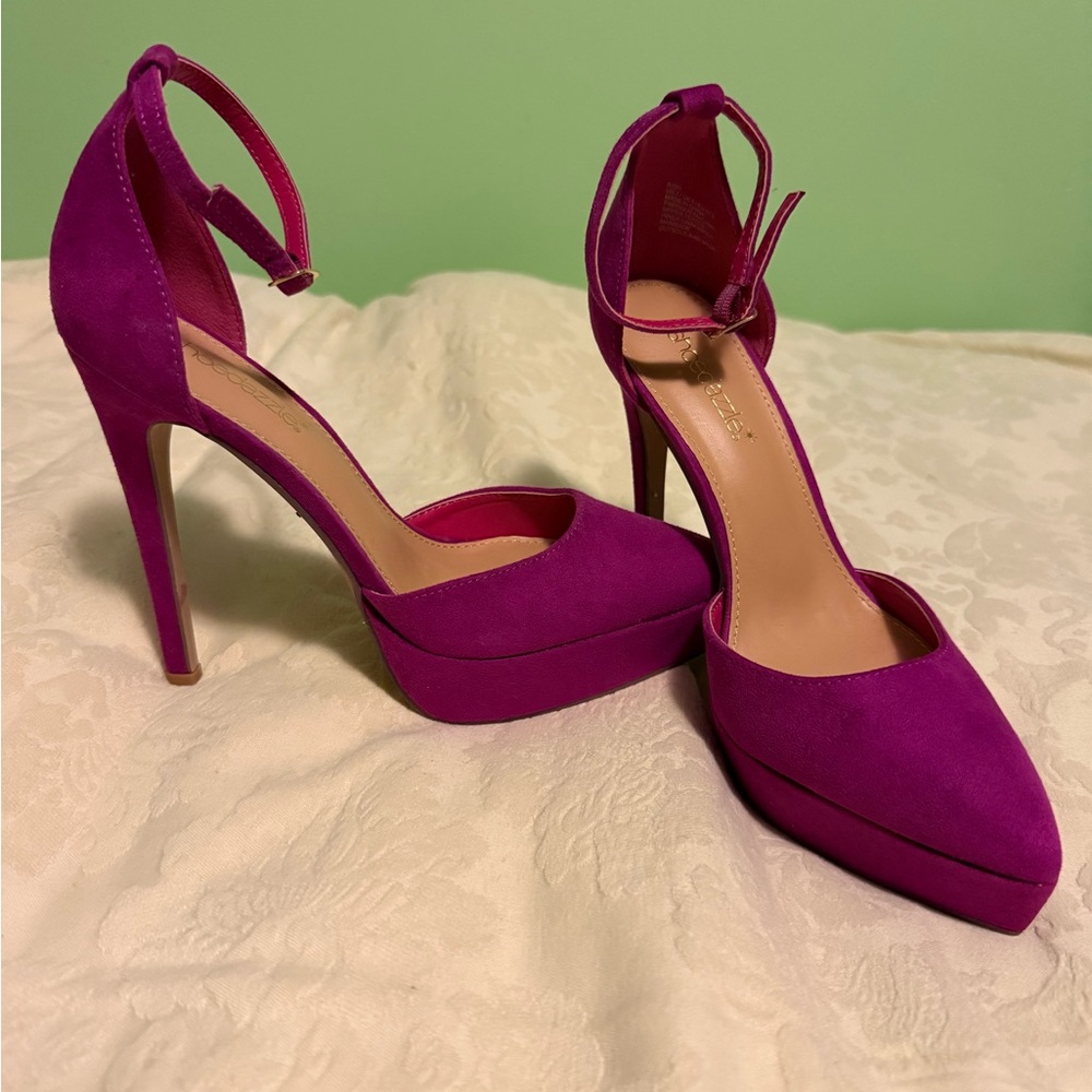 Vibrant Magenta Platform Heels- Shoedazzle